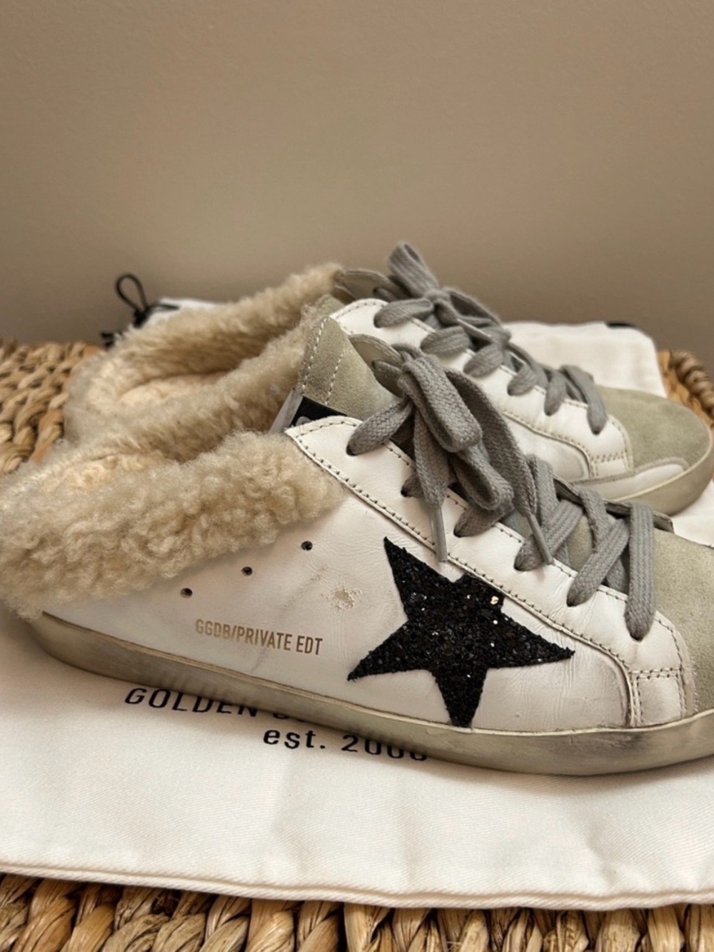 Golden Goose Kids White Sneakers with Black Star and Shearling Trim